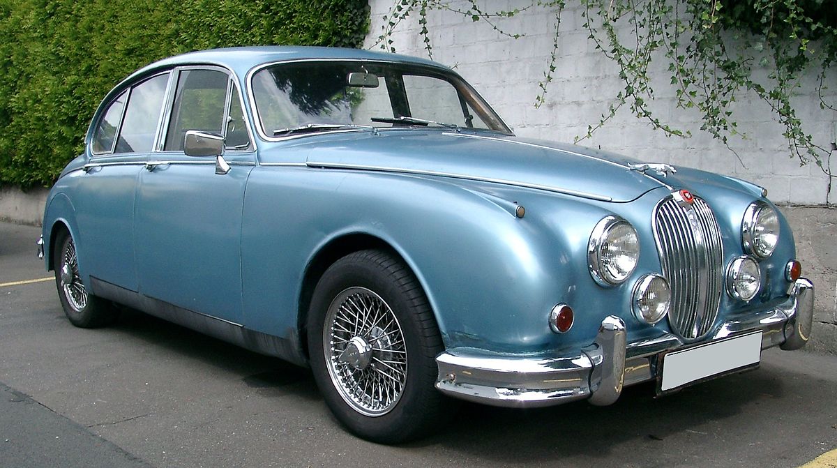 1200px-Jaguar_Mark2_front_20070822